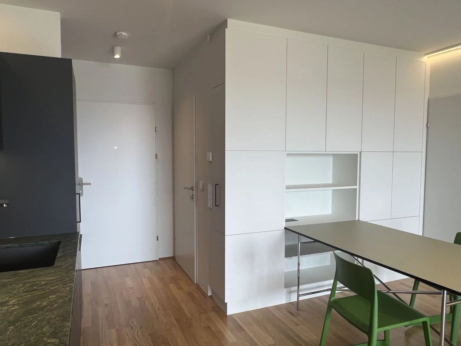 Wohnküche Apothekerschrank